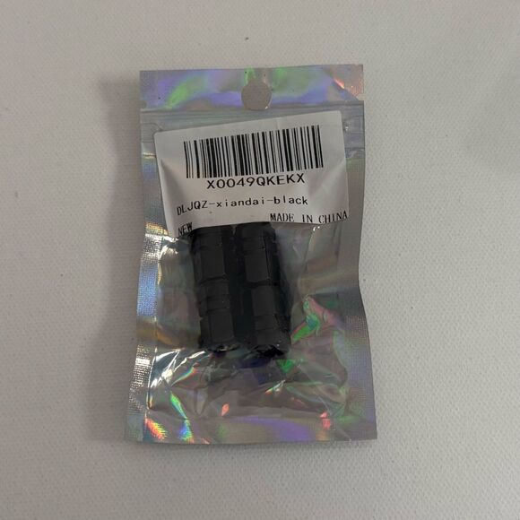 Hyundai Valve Stem Caps in Black Set of 4 NWT - Picture 3 of 3